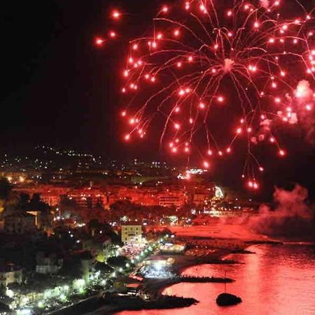 Appartamento Di Charme Nel Cuore Di Sanremo Exterior foto